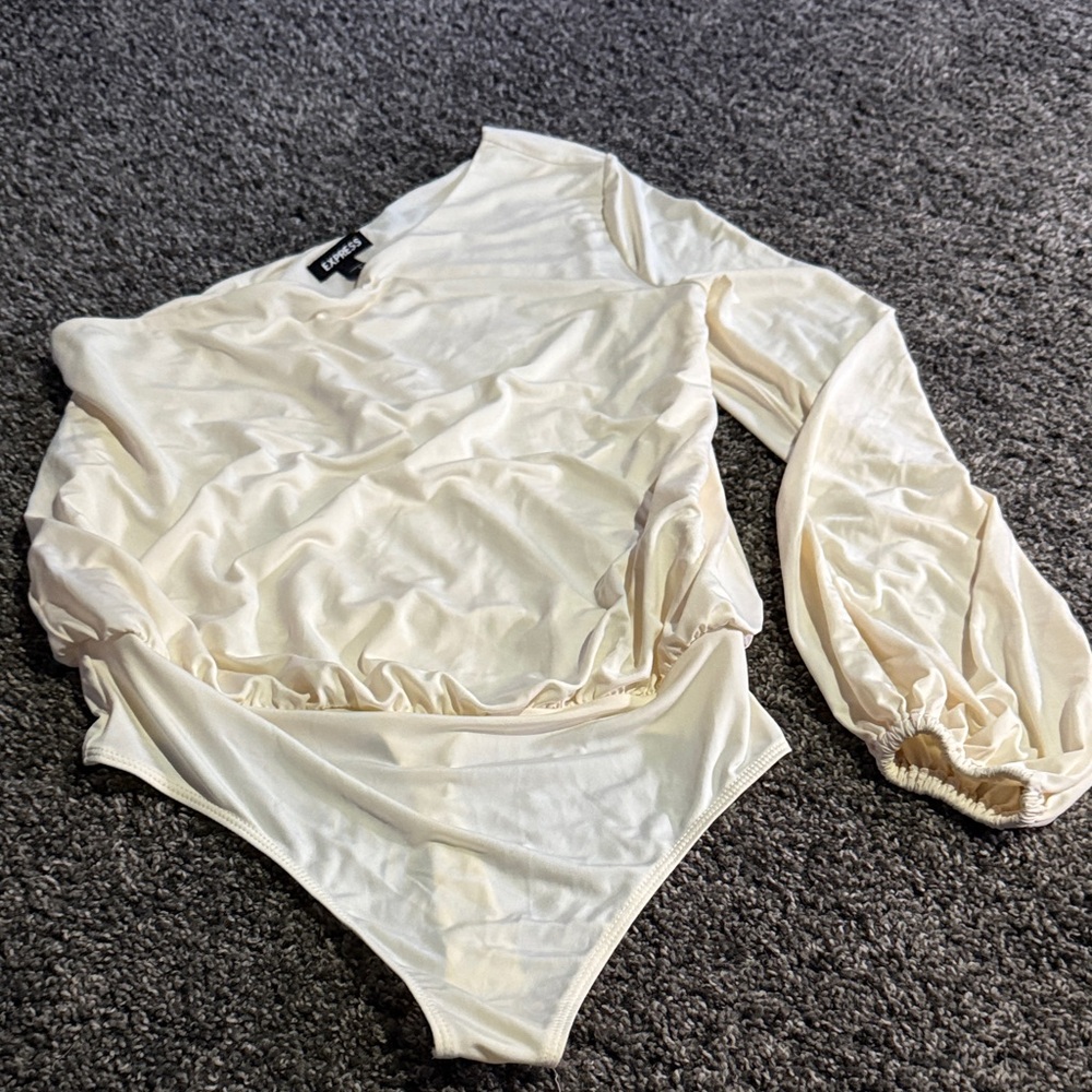 Express Cream Long Sleeve Bodysuit